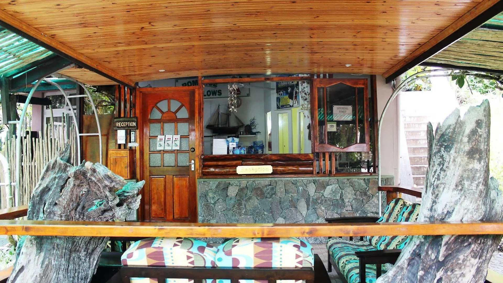 Konukevi Romance Bungalows Beau Vallon