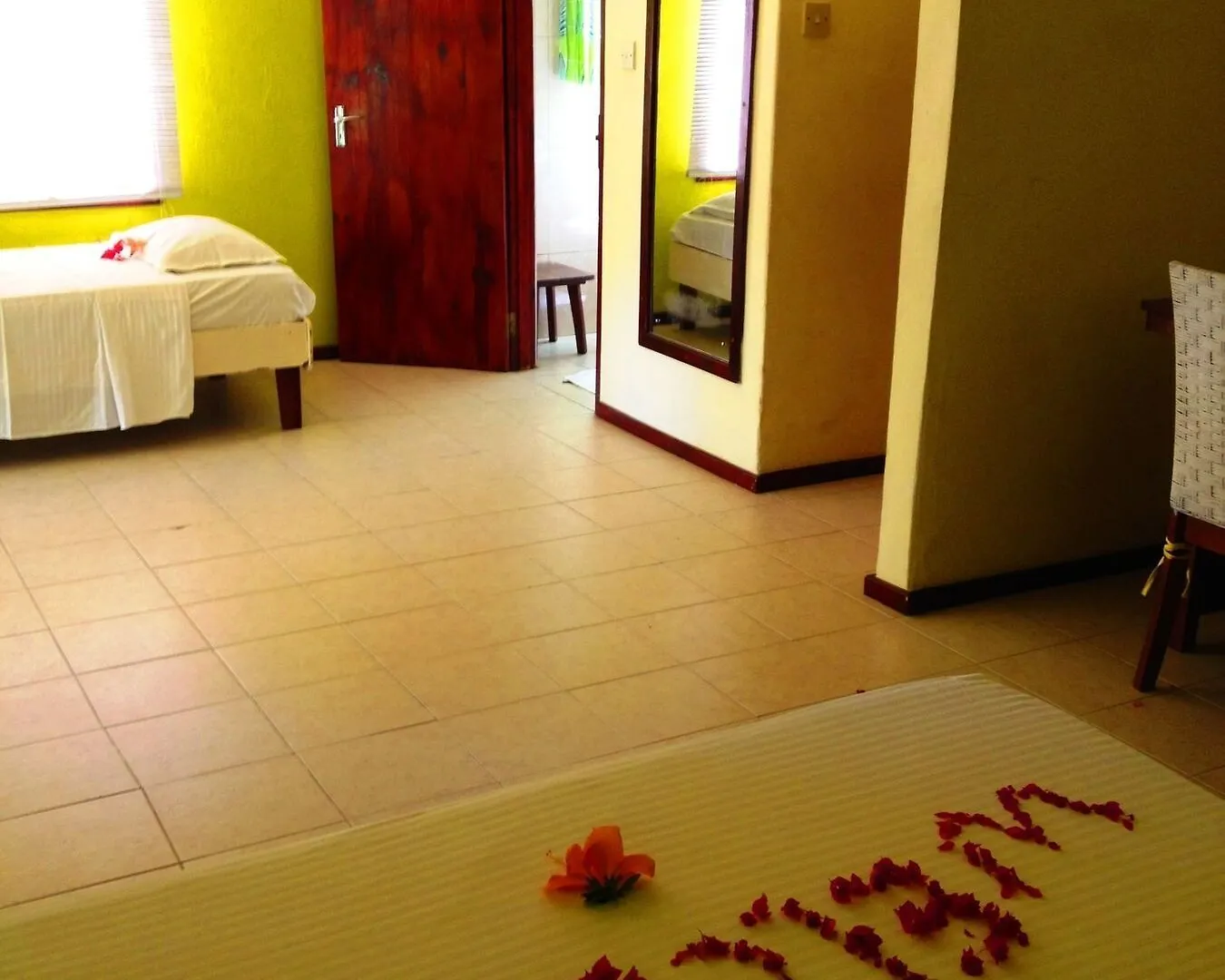 Romance Bungalows Beau Vallon  2*, Beau Vallon (Mahe)