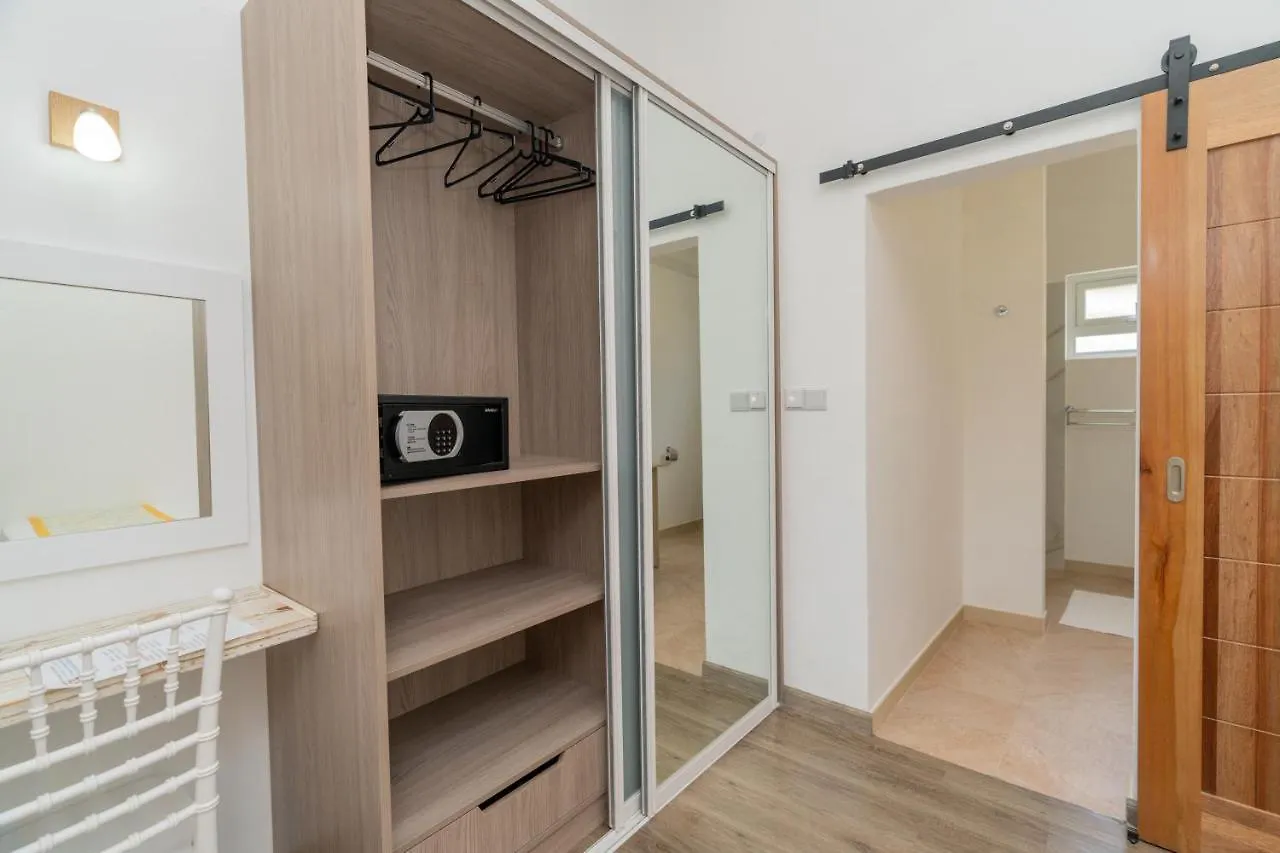 ** בית הארחה בו ואלון Romance Bungalows סיישל